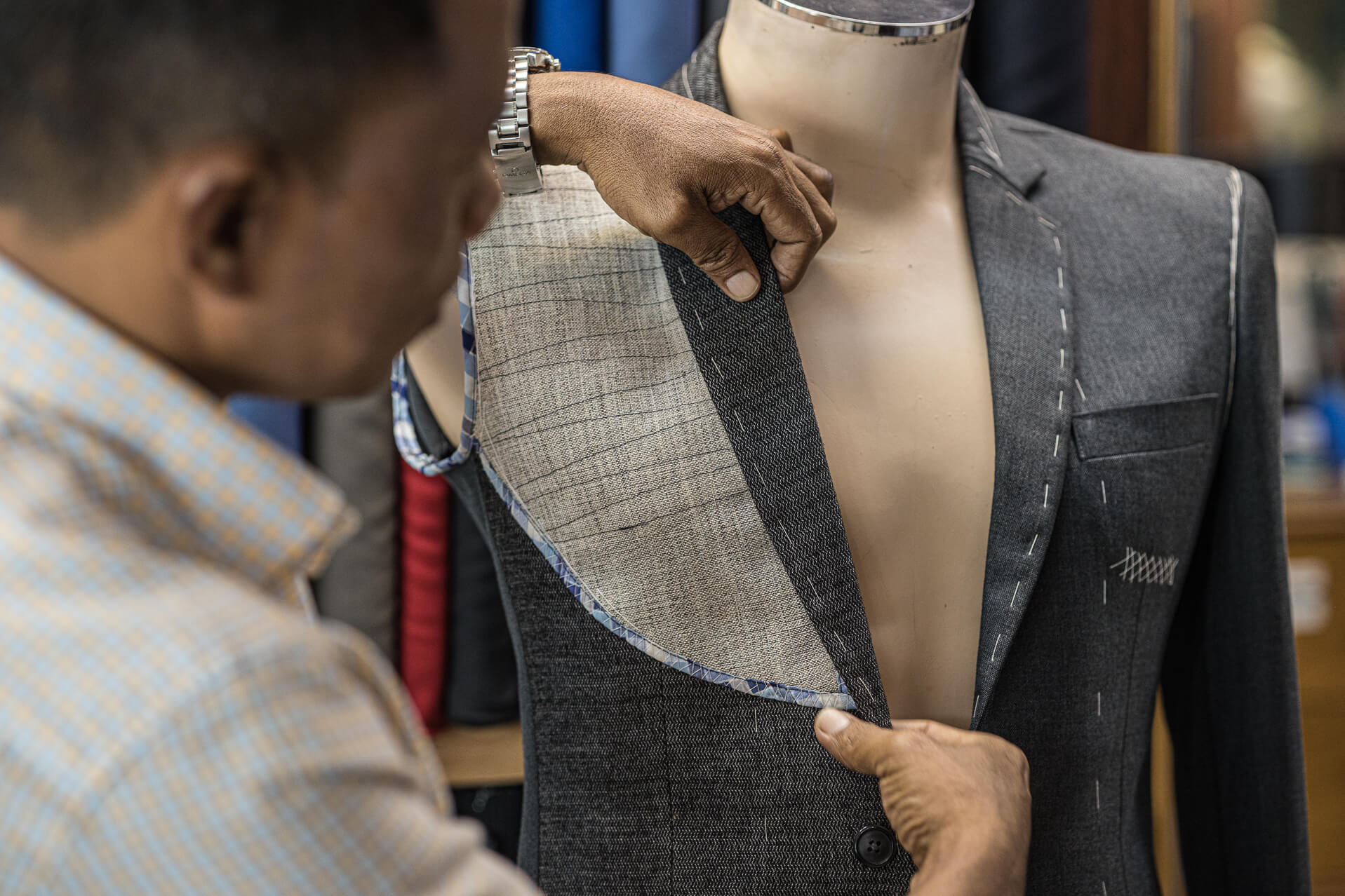 best-tailor-in-patong-with-best-prices-New-david-jone-tailor-in-patong-suit-fabric-in-phuket-12